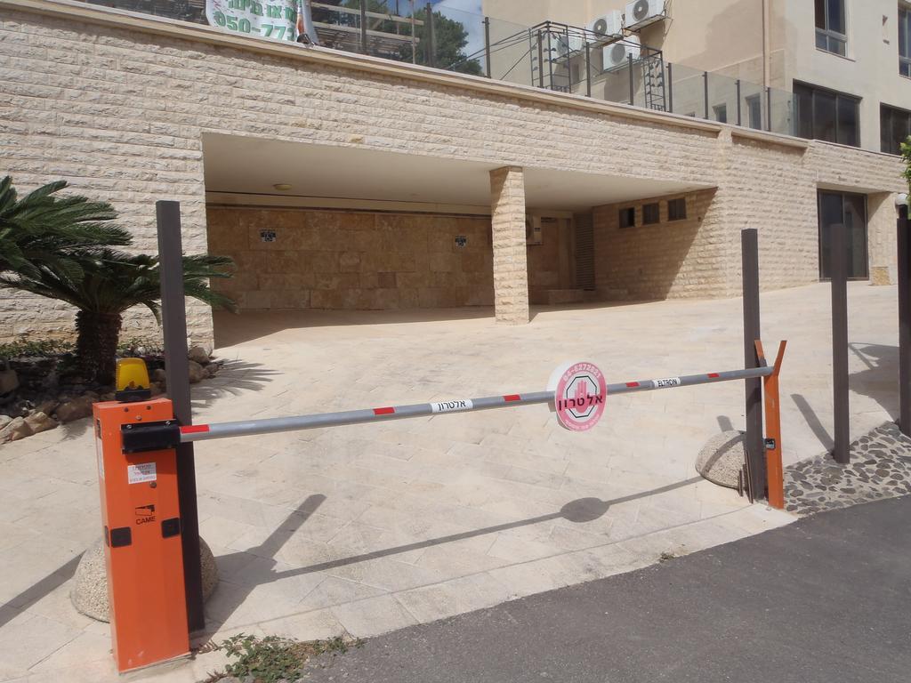 Marom Residence Romema Haifa Exterior foto